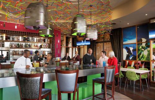 Klerksdorp Hotel | Discover Peermont Metcourt at Rio, Klerksdorp with Pool & More