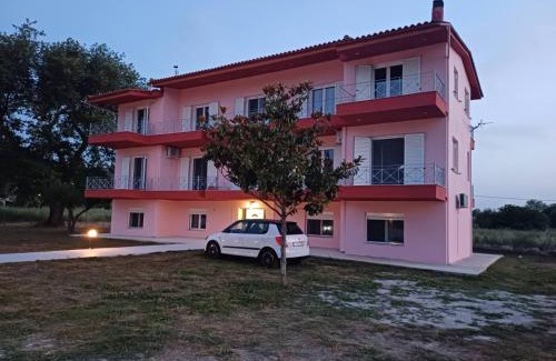 Artemisio Apartment | Pet-Friendly Pefki Apartment 6 for Families and Travelers