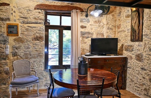 Livadia House | Kid-Friendly PefkoPetro Loft with 9.6/10 Guest Rating