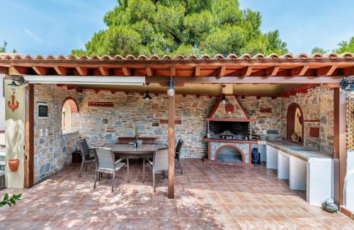 Alikias House | Family-Friendly Retreat at Pefkos Cottage Awaits You
