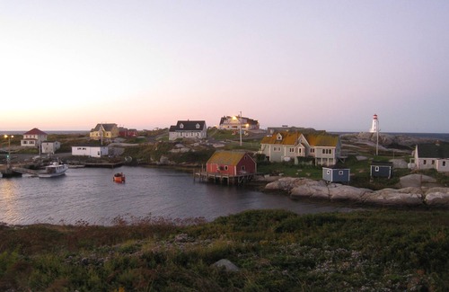 Peggy's Cove Cottage | Peggy´s Cove oceanfront Cottage ! FOR SALE !