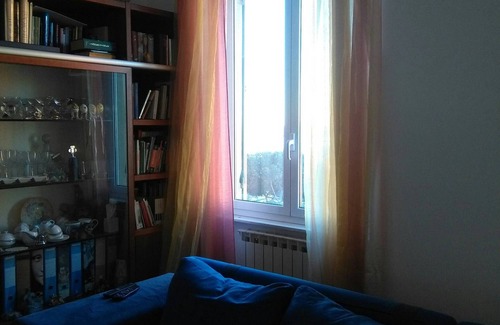Pegli Apartment | Seaside Getaway at Pegli The Artist's House with Spa & Breakfast