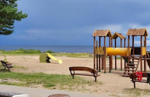Mustvee Hotel | Discover Peipsi Teemaja: Oceanfront Retreat with Beach Access