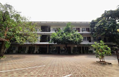 Jakarta House | Relaxing Pejaten Valley Residence with Ocean View Amenities