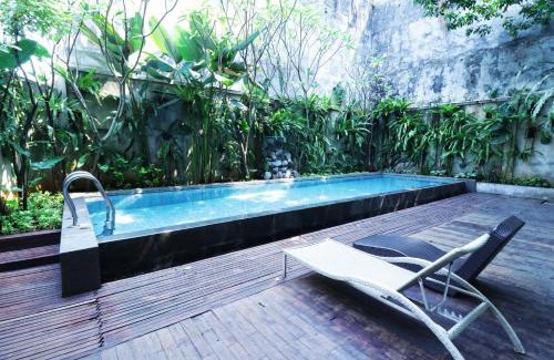 Jakarta House | Relaxing Pejaten Valley Residence with Ocean View Amenities