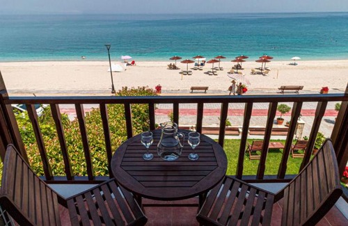 Papa Nero Hotel | Pelagos Hotel: Oceanfront Bliss with Perfect 10 Reviews