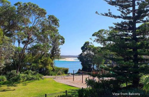 Narrawallee House | Family-Friendly Escape at Pelican Beach House, Rated 8.5/10