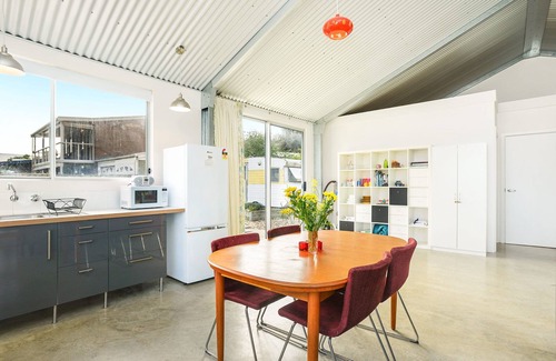 Goolwa North House | Relax at Goolwa Pelican: Pet-Friendly Riverside Retreat