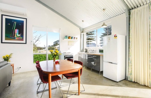 Goolwa North House | Relax at Goolwa Pelican: Pet-Friendly Riverside Retreat