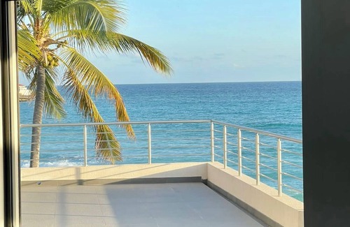 Cole Bay Villa | Experience Paradise at Pelican Key Beach Villa
