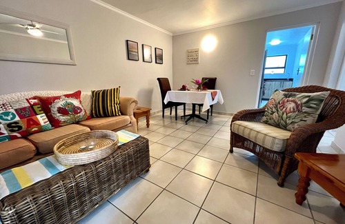 Sedgefield House | Pelican Lodge: Family-Friendly Retreat with Pool & Dining