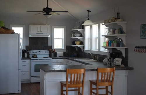 Matagorda House | Pelican Point: Unwind with Ocean Views and Beach Sunrises
