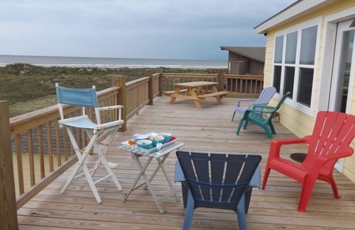 Matagorda House | Pelican Point: Unwind with Ocean Views and Beach Sunrises