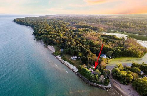 Sheboygan House | Pelican Point - Private Retreat