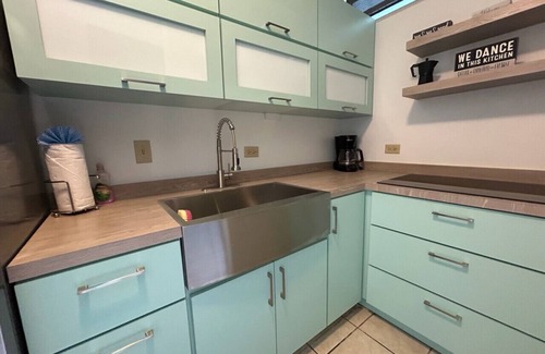 Stella Condo | Beachfront Retreat: Pelican Reef 103 with Ocean Views