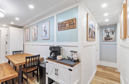 South Pensacola Cottage | Pelican's Nest: by Downtown/Beach/Airport/Base