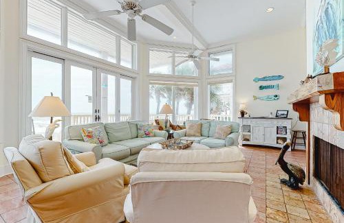 East End House | Relax at Pelican's Perch: Oceanfront, Pet-Friendly Retreat