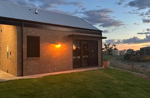 Wentworth Apartment | Exceptional Family Retreat at Pelicans on the Darling
