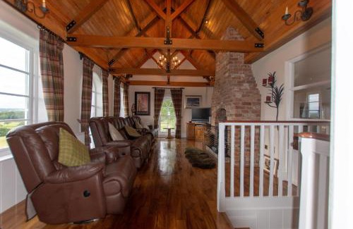 Dungiven House | Family-Friendly Stay at Pellipar Gatelodge - 4 Stars, Rated 10/10