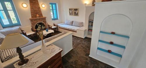 Egira Villa | Discover Peloponnese Hideout - Traditional Stone House Retreat
