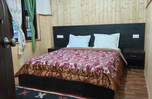 Lachen House | Top-Rated Pet-Friendly Pema Homestay in Lachen