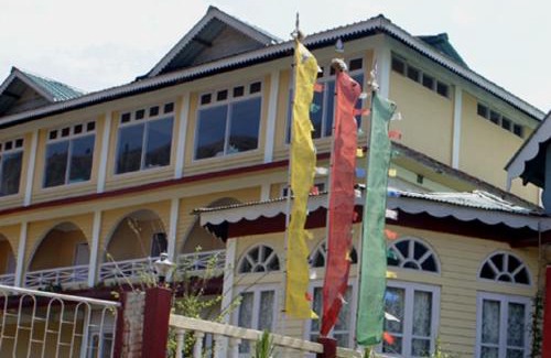 Bomdila Hotel | Budget-Friendly Pemaling Lords Inn Dirang with Great Amenities