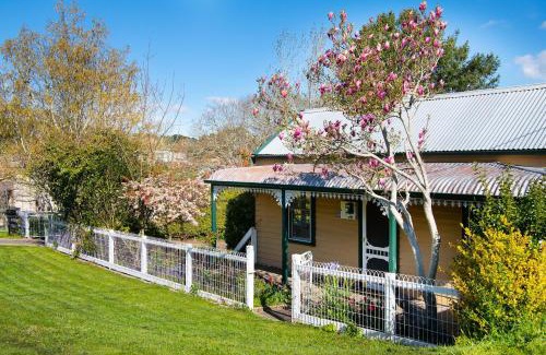 Daylesford House | Discover Pembroke: 4-Star, Pet-Friendly Family Retreat
