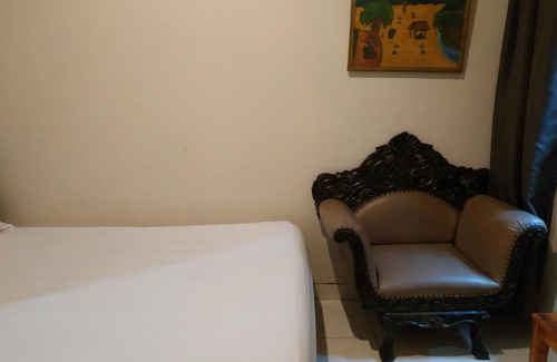 Bogor Hotel | Discover Pemda 22 Mansion Mitra RedDoorz: Family-Friendly Stay
