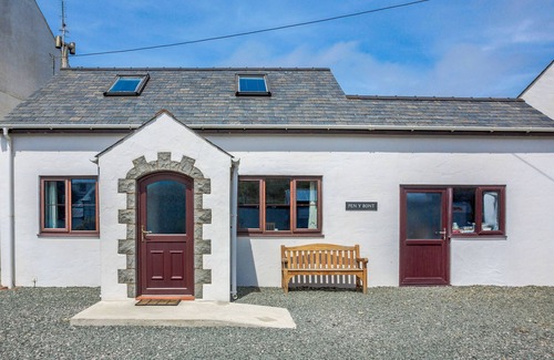 Aberdaron Cottage | Pet-Friendly Escape at PEN Y BONT in Beautiful Aberdaron