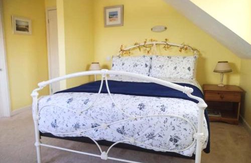 Wadebridge House | Guest Rated 9.7: Pendeen with Family-Friendly Amenities