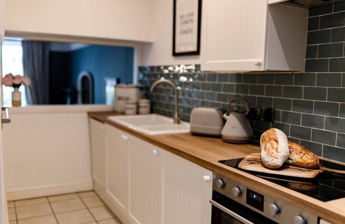 Giggleswick Apartment | Pet Friendly Pendle View - Guest Rated 10/10 Getaway