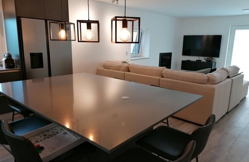 Gondoriz House | Cozy Peneda Geres Park Holiday Home with Pool & Breakfast