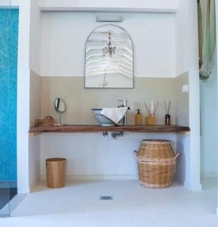 Evreti Apartment | Unforgettable Stay at Penelope - Sea View House, Rated 10/10