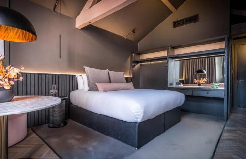 Sumatra Hotel | Top-Rated Penginapan Acha Acha: Pet-Friendly Retreat