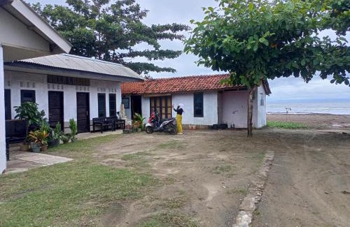 Ciwaru Hotel | Cozy Homestay at Geopark Ciletuh with Ocean Views