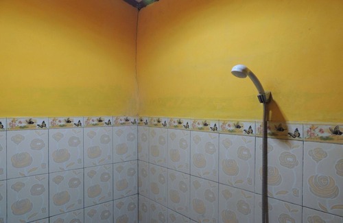 Wonosari Hotel | Cozy Penginapan Pratama: Family-Friendly with Breakfast