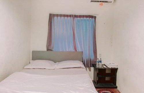 Pematangsiantar Hotel | Relax at Penginapan Steady Mitra RedDoorz - Family Friendly Stay