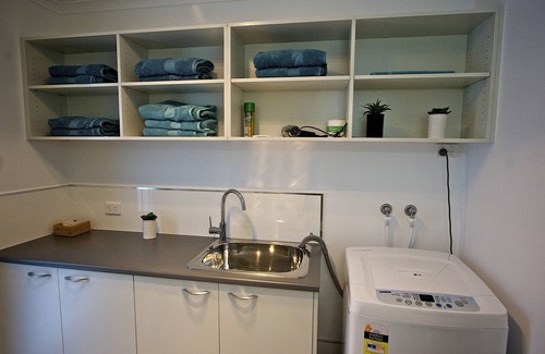 Penguin Apartment | Perfect Retreat at Penguin Beachfront Apartments - 10/10 Rating