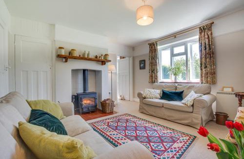 Abbess Roding House | Discover Family-Friendly Comfort at Penhill Cottage