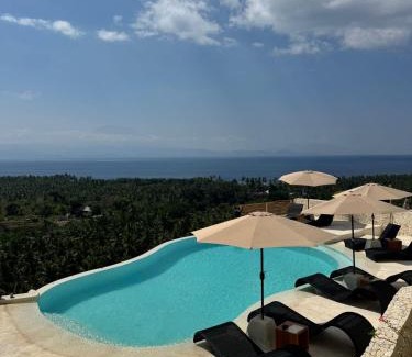 Penida Island Hotel | Penida View Village - Infinity pool & Volcano View