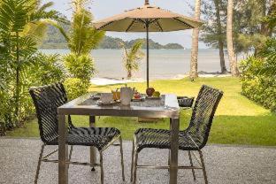 Klong Son Resort | Tranquil Peninsula Beach Resort with Oceanfront Views