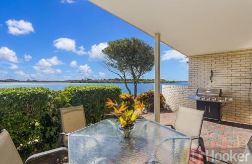 Yamba House | Family-Friendly Peninsula Court 6 with Pool in Yamba