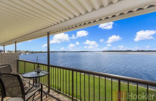 Yamba House | Family-Friendly Peninsula Court 6 with Pool in Yamba