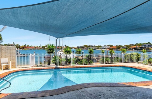 Yamba Apartment | Relaxing Oceanfront Getaway at Peninsula Court - Unit 1