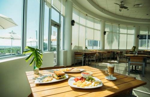 South Padre Island Hotel | Relaxing Peninsula Island Resort & Spa on South Padre Beach