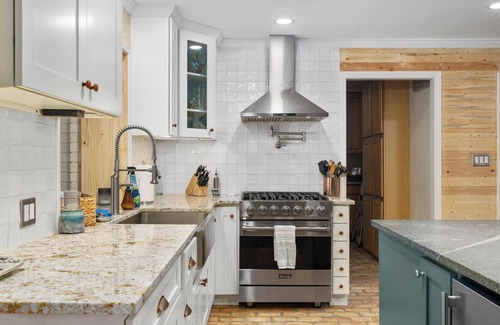 Rockwell House | Peninsula Lake Home With POOL/HOTTUB~ Amazing Lake Views ~ Water On 3 Sides!
