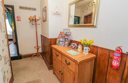 Bala House | Pet and Child Friendly Stay at Penllyn House - 4-Star Rating