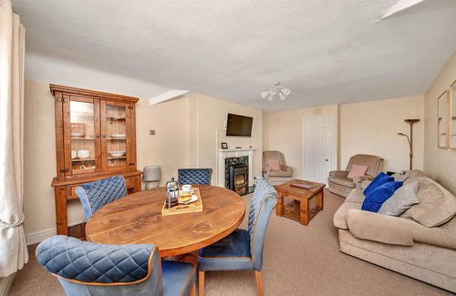 Thirsk Apartment | Premier Retreats at Pennine Hall Apartment with Spa & Pool