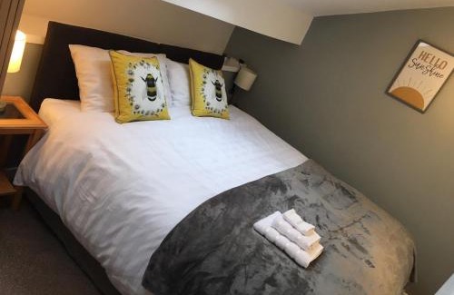 Lumbutts Apartment | Guest Rated 9.5: Family-Friendly Pennine View in Manchester