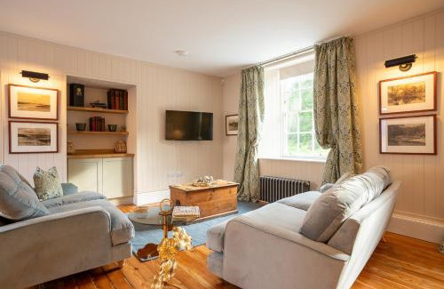 Newton Stewart Apartment | Penninghame Estate - Earl's Library